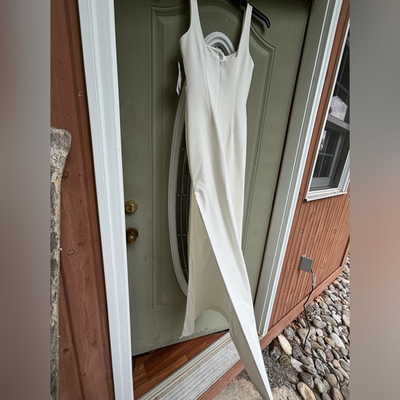 NWT Luxury Aidan Mattox White Maxi Dress US 2 - Picture 5 of 9
